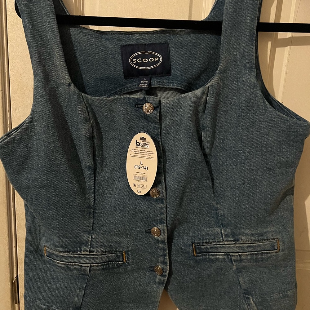 Scoop Women's Denim Button-Up Tank Top